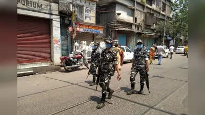 कोलकाता में बीजेपी कैंडिडेट मीना देवी पुरोहित की गाड़ी पर फेंका गया बम, पुलिस ने दो युवक को किया गिरफ्तार