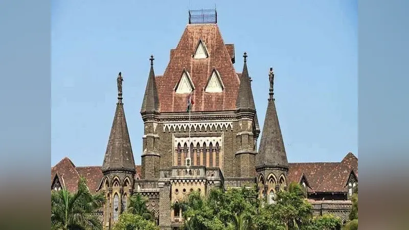 बीएमसी ने बंबई हाई कोर्ट से कहा, कोरोना की तीसरी लहर की आशंका नजर नहीं आती