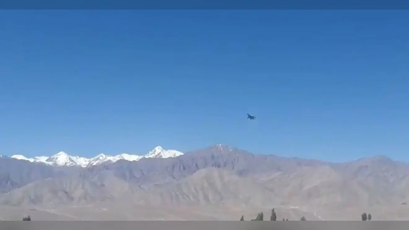 बिहार से सटी सीमाओं पर ड्रैगन की चाल होगी नाकाम, China की हरकत पर नजर रखने के लिए सीतामढ़ी में जल्द बन सकता है एयरपोर्ट ! सांसद ने की मांग