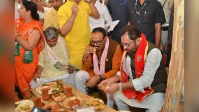 Agra News: डिप्टी सीएम ब्रजेश पाठक ने ओवैसी के बयान पर किया पलटवार, हुनर हाट का उठाया लुत्फ