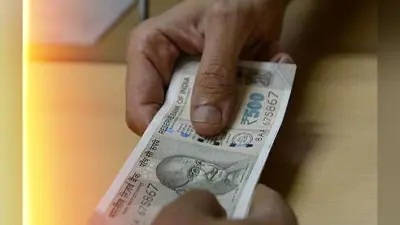 औरंगाबाद में पंचायत सचिव सस्पेंड, रिश्वत मांगने के आरोप पर डीएम ने की कार्रवाई