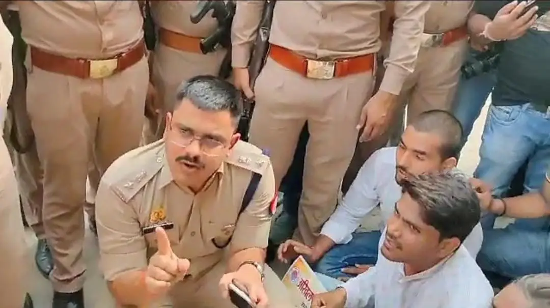 आगराः ABVP से जुड़ी छात्रा के साथ मारपीट और छेड़छाड़ करने वाला आरोपी गिरफ्तार, जानें पूरा मामला