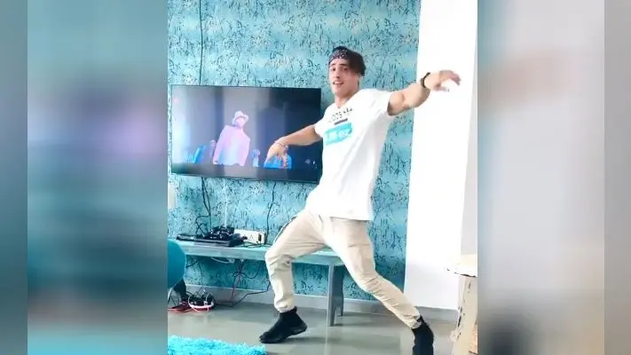 Laxmmi Bomb Burj khalifa Song : ‘जी करदा दिला दूं तैनू…’,लक्ष्मी बॉम्ब का ‘बुर्ज खलीफा’ सॉन्ग रिलीज, रोमांस करते दिखे अक्षय- कियारा, VIDEO