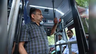 कोलकाता-सुंदरवन के बीच सरकारी बस सेवा बंद होने से परेशानी, बढ़ी पर्यटकों व स्थानीय लोगों की मुश्किलें