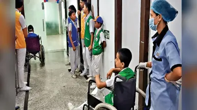 राजधानी रांची में दो स्कूली बसों में टक्कर, 25 बच्चे घायल, चालक हुआ फरार