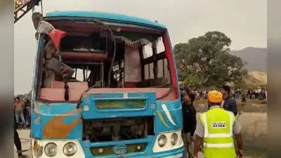 MP Bus Accident: अमित शाह के कार्यक्रम से लौट रही बसें हुईं दुर्घटना का शिकार, 12 की मौत और कई घायल