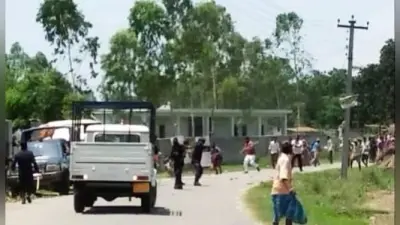 कोरोना पॉजिटिव होने पर आइसोलेशन वार्ड जाने से किया इनकार, पथराव के बाद पुलिस ने किया लाठीचार्ज, हवाई फायरिंग की