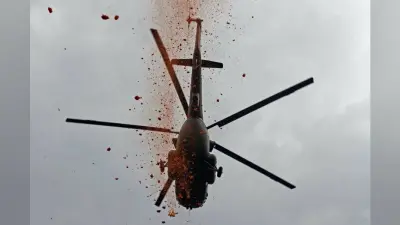 Breaking News : चुनाव आयोग ने कमलनाथ का स्टार प्रचारक का दर्जा रद्द किया