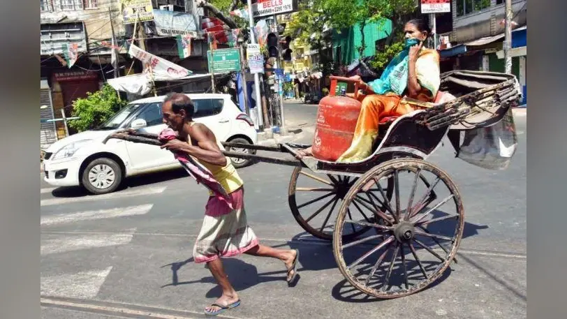 बंगाल में लॉकडाउन के उल्लंघन से गृह मंत्रालय नाराज, ममता सरकार से मांगा रिपोर्ट