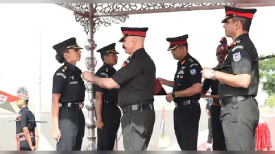 कौन हैं Captain Abhilasha Barak? जानें देश की पहली महिला कॉम्बैट एविएटर की प्रेरक कहानी डिटेल में