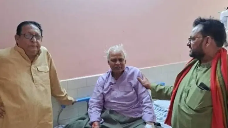 UP News: काशी के मशहूर ‘पप्पू चाय वाले’ की तबीयत हुई खराब, PMO से हालचाल जानने के लिए आया फोन