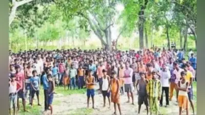 लगन को मुक्त कराने के लिए नेपाल सीमा पर डेरा डाले हैं हजारों ग्रामीण