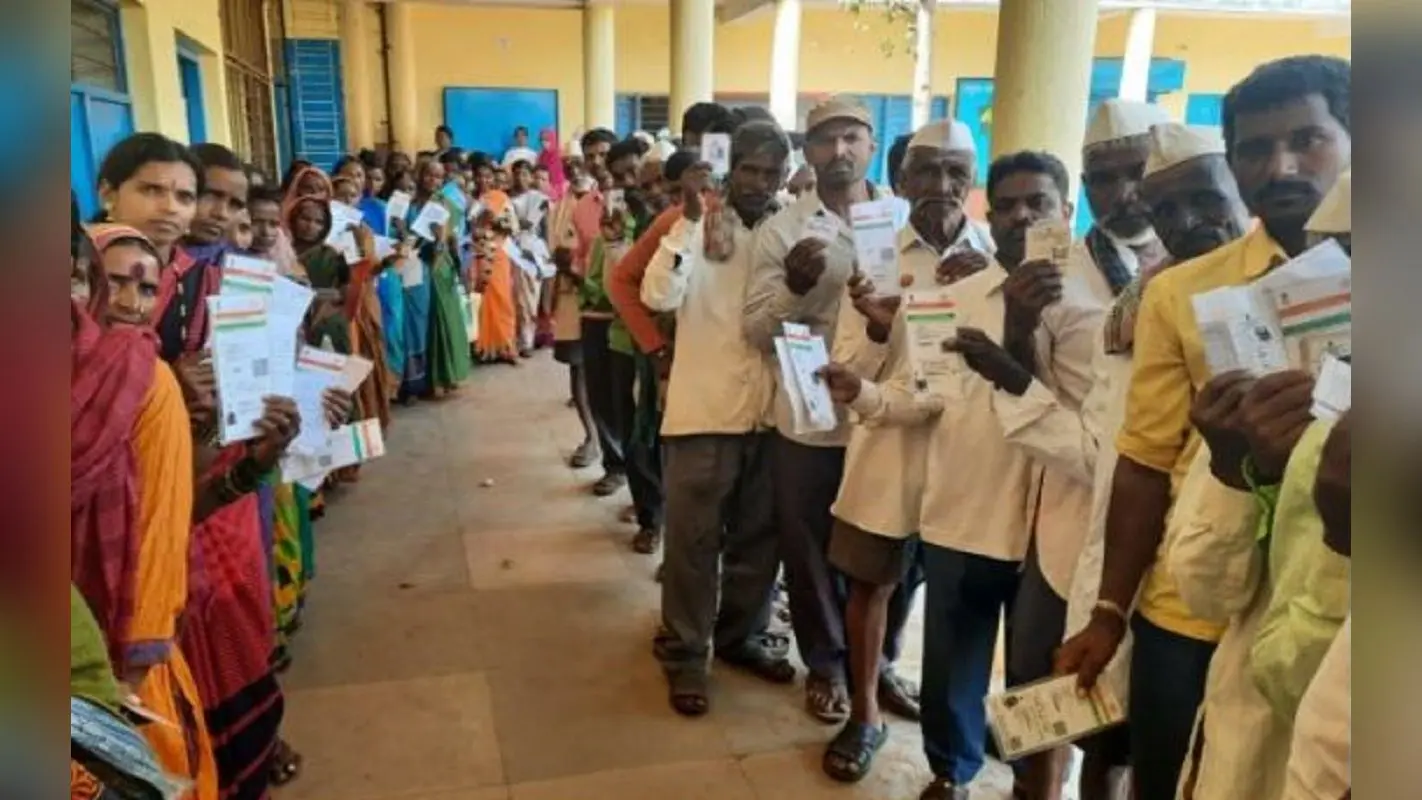 Karnataka Election: कर्नाटक विधानसभा चुनाव में रिकॉर्ड 73.19 प्रतिशत मतदान, सवाल ‘किसकी बनेगी सरकार’?