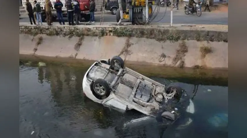 Accident in Nepal: 20 मीटर गहरे खाई में गिरी कार, पूर्वी चंपारण के चार युवकों की मौत