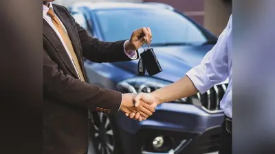 Car Tips: कैसे चुनें अपनी पहली कार?