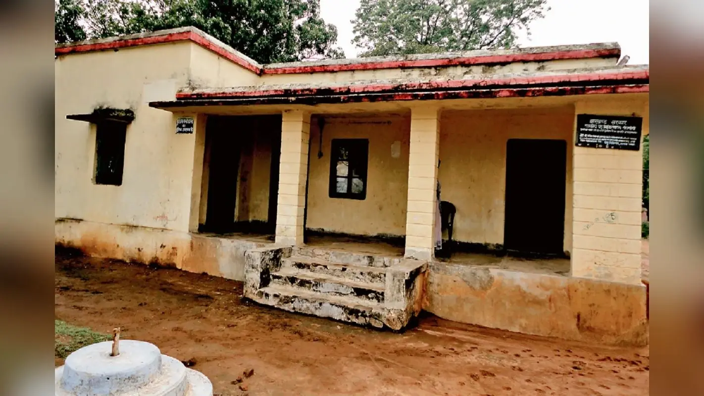 Jharkhand News: भगवान भरोसे धनबाद का पशुपालन विभाग, कहीं डॉक्टर नहीं तो कहीं जरूरी दवाओं का अभाव