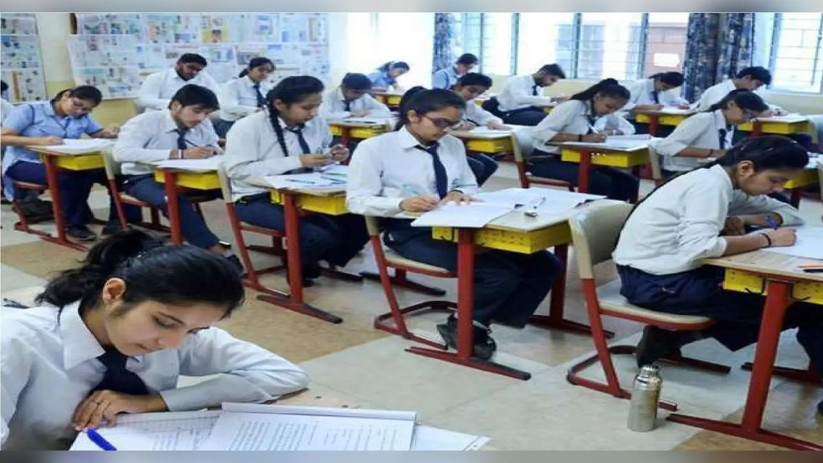 UP Board Exam: परीक्षा से पहले 22 मार्च को होगी अहम बैठक, नकल माफियाओं पर रहेगी खुफिया एजेंसियों की नजर