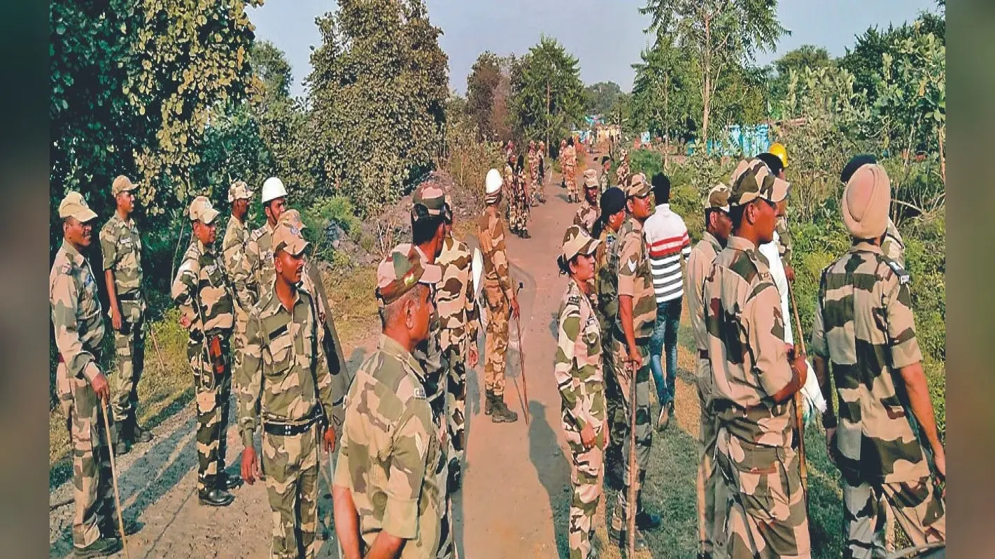 धनबाद में कोयला चोरी को लेकर ग्रामीणों व CISF जवानों में भिड़ंत, पथराव और फायरिंग