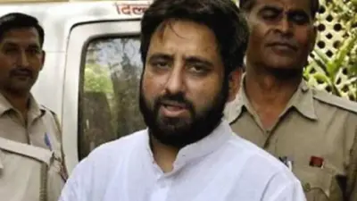 ACB की छापेमारी के बाद ‘आप’ नेता अमानतुल्ला खान गिरफ्तार, जानें क्या है पूरा मामला