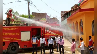 एनटीपीसी और त्रिवेणी सैनिक कर रहे हैं बड़कागांव को सेनेटाइज, दुकानों में सोशल डिस्टेंसिंग का हो रहा पालन