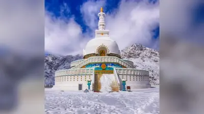 लद्दाख में घूमने लायक खूबसूरत जगह, जानिए पूरी डिटेल