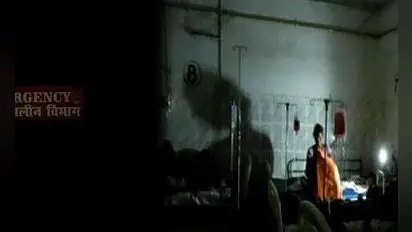 तेजस्वी यादव के दावे का नहीं दिख रहा असर, बिहार के इस अस्पताल में सेल फोन की रोशनी में होता है इलाज