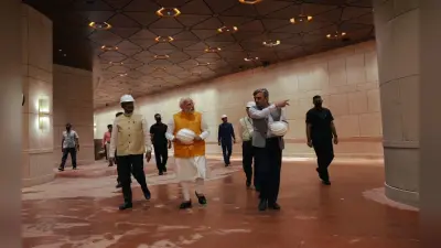 Central Vista Project: पीएम मोदी ने किया नये संसद भवन का निरिक्षण, देखें तस्वीरें