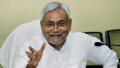 जनता दरबार में चिल्लाने लगा फरियादी, खिलखिलाकर हंस पड़े सीएम नीतीश कुमार, बोले- एक से एक लोग हैं