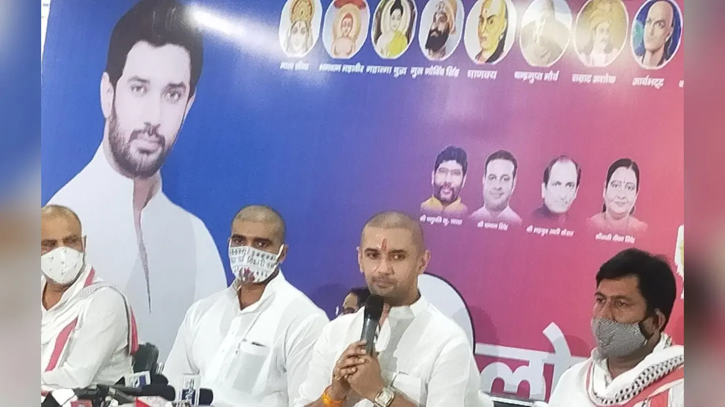 अगर इन बातों का नहीं रखा ख्याल तो चेक क्लोनिंग गिरोह आपके बैंक खाते को भी कर सकते हैं खाली…