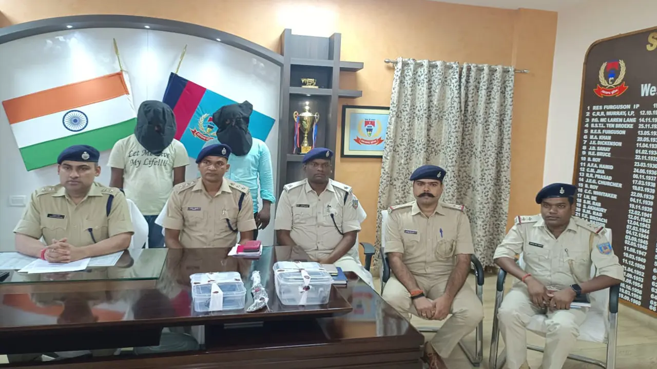 Jharkhand Crime News: चाईबासा में सॉफ्टवेयर इंजीनियर से गैंगरेप का खुलासा, 5 अरेस्ट, नाबालिग भी था शामिल