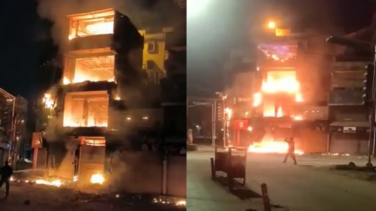 Bihar: भागलपुर के खलीफाबाग चौक पर लगी भीषण आग, उद्घाटन के कुछ ही दिन बाद रेस्टोरेंट जलकर खाक