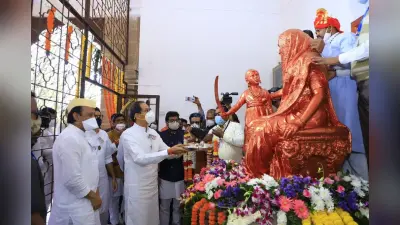 छत्रपति शिवाजी महाराज को श्रद्धांजलि देने शिवनेरी किला पहुंचे उद्धव ठाकरे, कहा- भीड़भाड़ नहीं करें