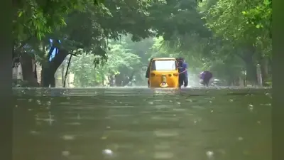 तमिलनाडु: चेन्नई में भारी बारिश के बाद कई इलाकों में जलभराव, तबाही का सिलसिला जारी रहने का अंदेशा