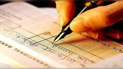 1 अक्टूबर से बदल जाएगी आपकी जिंदगी, बदल जाएंगे चेक बुक से लेकर ऑटो डेबिट फैसिलिटी नियम, जानें डिटेल