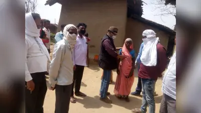 पलामू में सर्दी, खांसी व तेज बुखार से 7 दिन के अंदर पिता-पुत्री की मौत, बहू में भी दिखे ऐसे ही लक्षण, गांव में फैला Coronavirus का खौफ