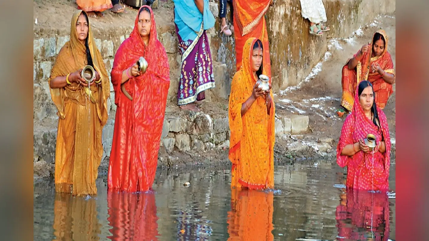 रांची के प्रमुख छठ घाटों पर क्या है खास इंतजाम, कहीं भजन संध्या का आयोजन तो कहीं लगेगा जांच शिविर
