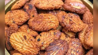 Thekua Recipe: छठ पूजा का विशेष प्रसाद है ठेकुआ, बनाने की आसान विधि, देखें वीडियो