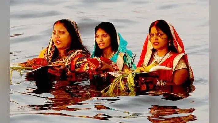 Chhath Vrat 2021 : नहाय खाय के साथ छठ महापर्व शुरू, जानें सबसे पहले किसने किया था छठ व्रत, कहानी
