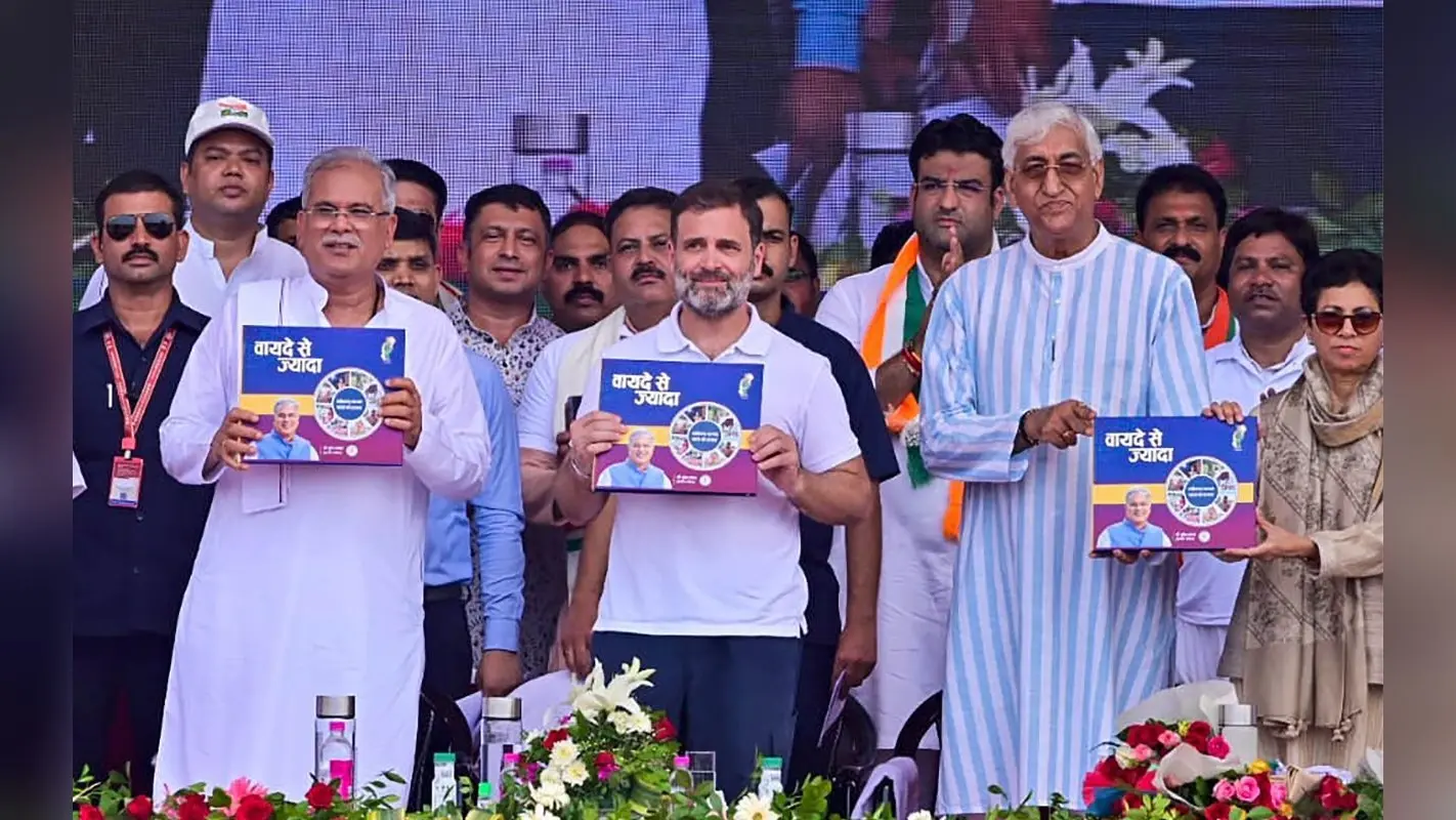 छत्तीसगढ़ में पीएम मोदी पर बरसे राहुल गांधी, कहा- अदाणी के खिलाफ जांच क्यों नहीं करा रहे