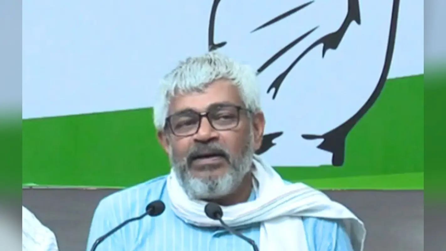 छत्तीसगढ़ : ईडी ने मेरे घर में ‘डकैती’ की, रेड पर बोले सीएम भूपेश बघेल के राजनीतिक सलाहकार विनोद वर्मा