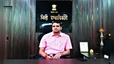 रांची डीसी पर लग रहा है गंभीर आरोप, बॉडीगार्ड से रिश्तेदार और बच्चों का कराते हैं काम, जानें पूरा मामला