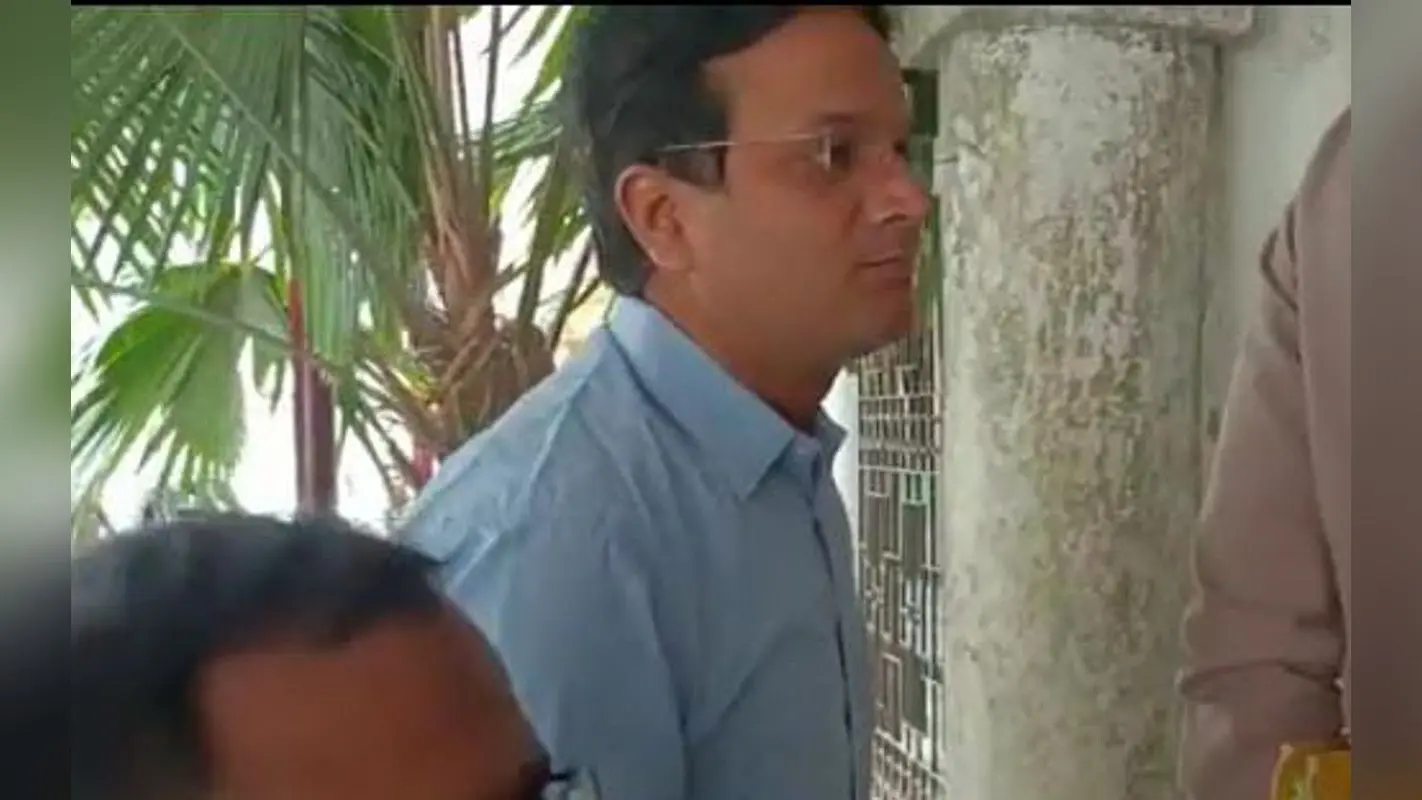प्रमंडल आयुक्त का राजस्व और भूमि सुधार विभाग को पत्र, छवि रंजन पर लगे आरोपों की जांच के लिए हो कमेटी का गठन