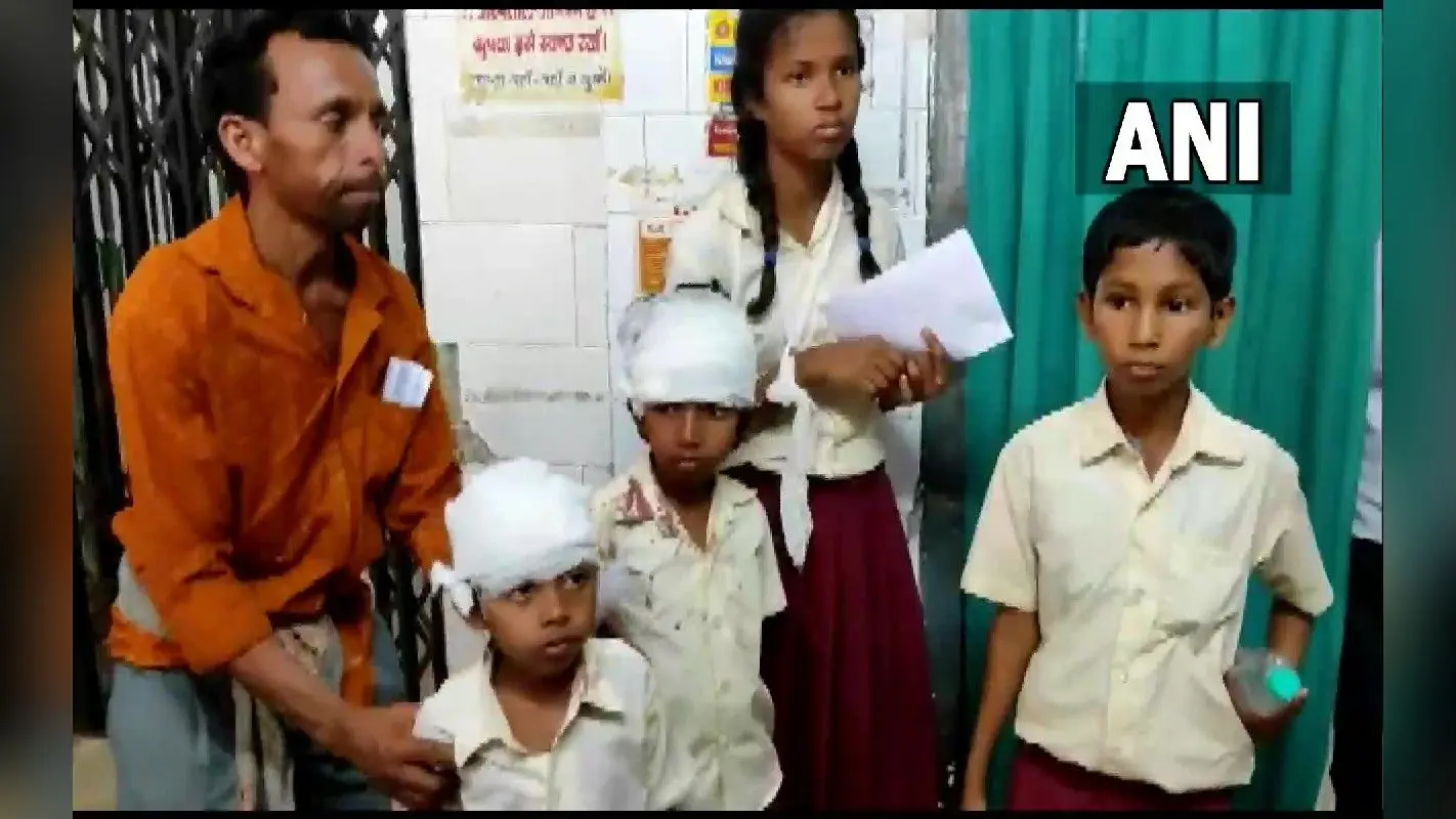 West Bengal : पुरुलिया में हुआ बड़ा हादसा, स्कूल बस पलटने से 35 छात्र हुए घायल, 11 छात्रों की हालत गंभीर