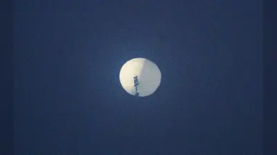 China Balloon: चीनी गुब्बारा देख अमेरिका में मचा हडकंप, जासूसी का शक, ड्रैगन ने दी यह सफाई