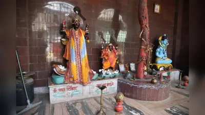 Chinese Kali Temple: देश के इस इकलौते काली मंदिर में चढ़ावे के रूप में चढ़ाए जाते हैं चाइनीज फूड