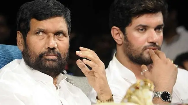 ‘पापा की राजनीतिक हत्या का कई बार हुआ प्रयास’, JDU और चाचा पारस पर पत्र के जरिये बरसे चिराग