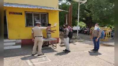 Coronavirus Impact : चितरंजन रेल नगरी में बिना कारण लोगों के प्रवेश पर राेक, शहर में आने के लिए थर्मल जांच जरूरी