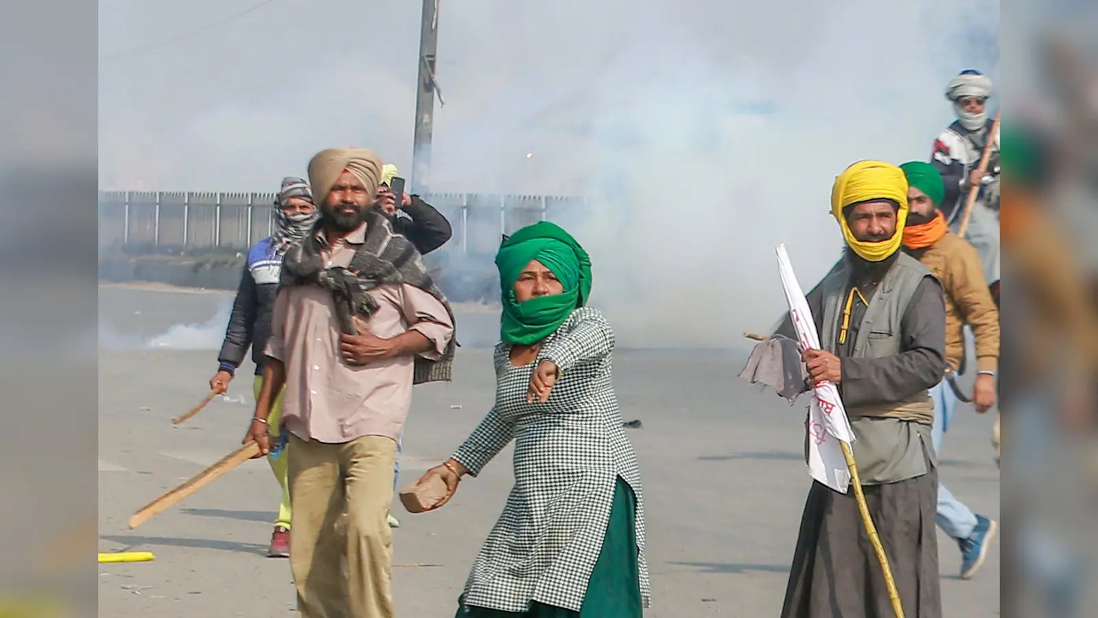 Violence in Farmers Protest : खत्म होगा आंदोलन ? किसानों में पड़ गई फूट, 20 किसान नेताओं को नोटिस, दिल्ली पुलिस ने तीन दिन में जवाब मांगा