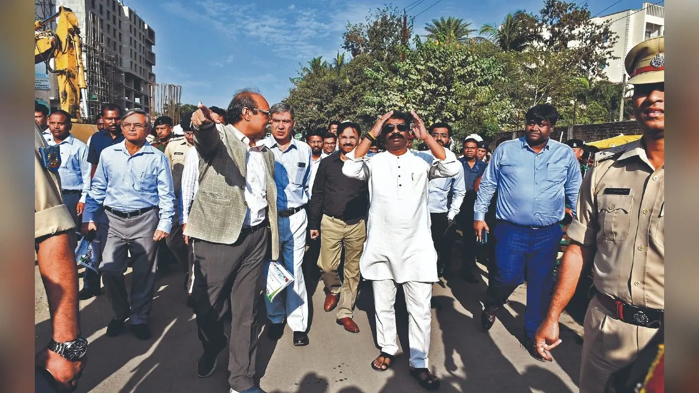 फ्लाइओवर निर्माण कार्य का CM हेमंत सोरेन ने लिया जायजा, कांटाटोली के हालात देख जताई नाराजगी