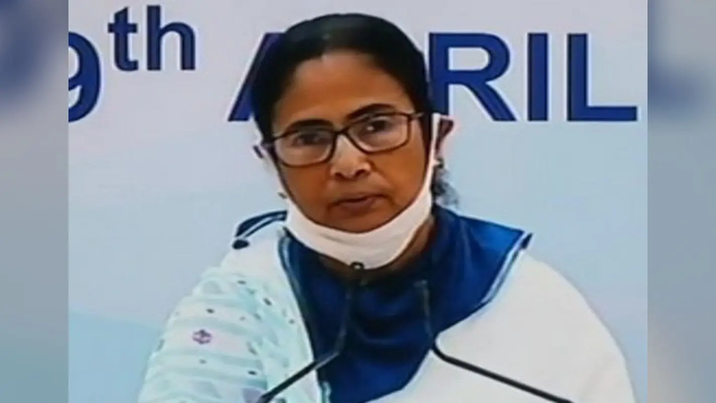 कोरोना संकट के बीच ममता बनर्जी का बड़ा फैसला, बंगाल में 31 जुलाई तक बढ़ा लॉकडाउन